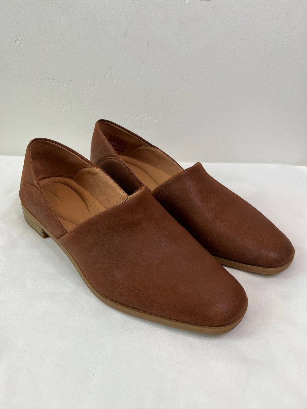 Clarks Pure Belle Tan Leather Slip On Loafers Flats Womens Size 10